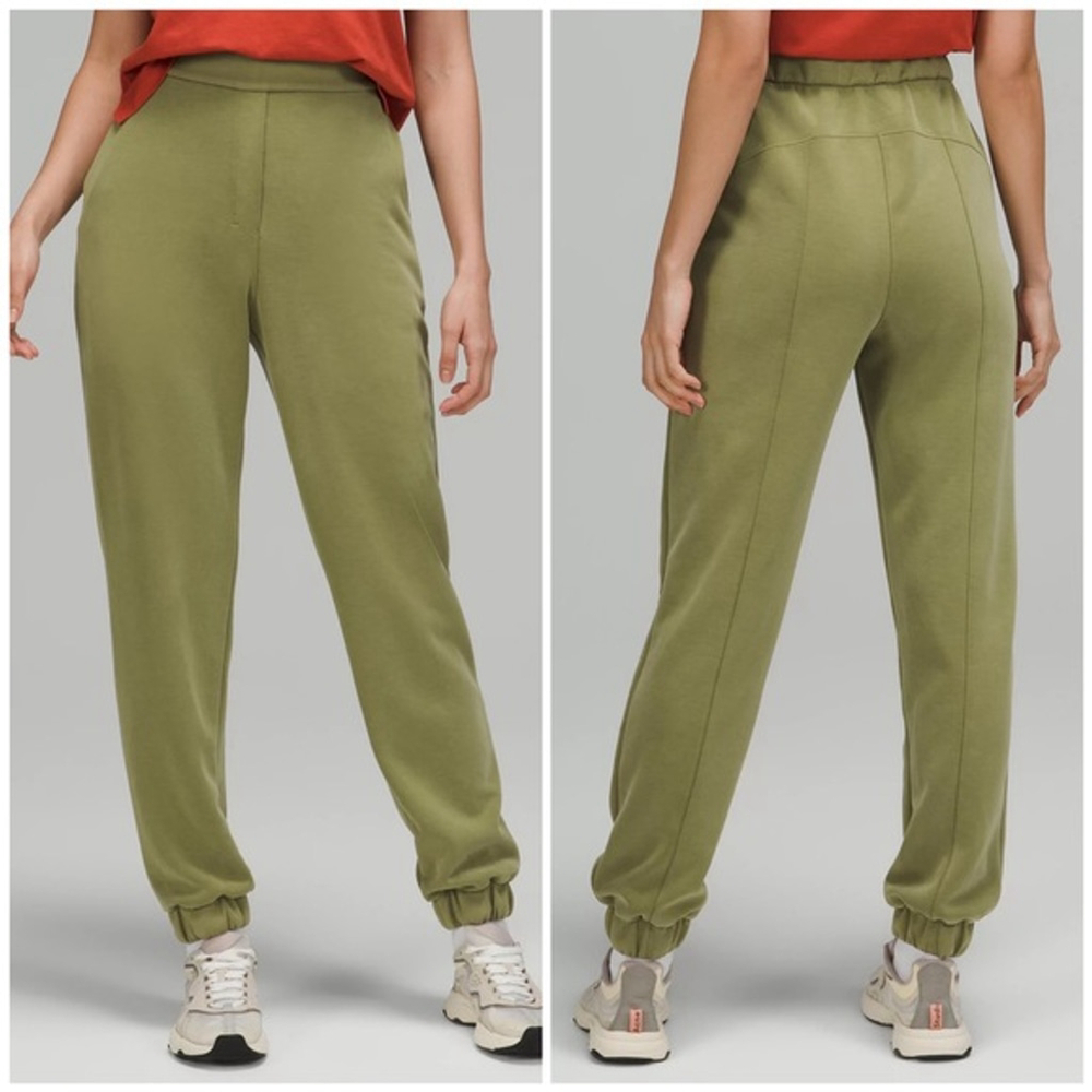 Lululemon Softstreme Relaxed HR Pant Bronze Green Jogger Size 2